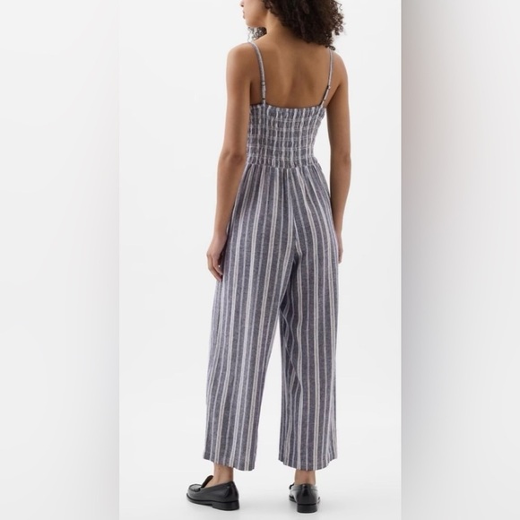 NWT GAP Linen-Blend Smocked Jumpsuit Size Large NWT - Picture 4 of 10